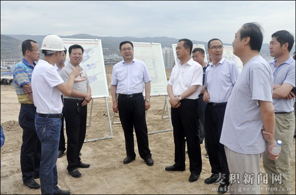 ������ˮ������վվǰ�㳡�ۺϽ�ͨ��Ŧ��������Է��Ŀ�������